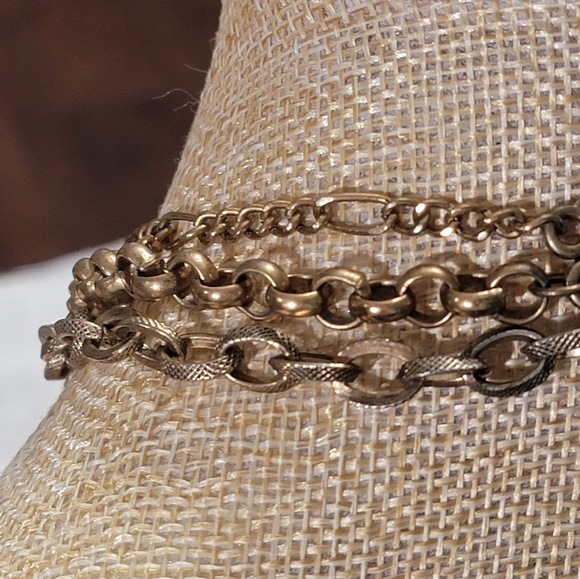 Floral Cameo Ornate Pendant Three Strand Statement Necklace - Picture 11 of 12